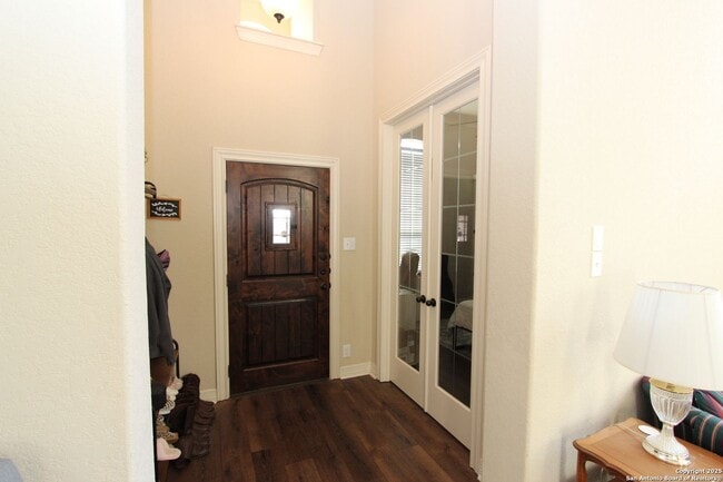 Building Photo - GORGEOUS 4-BEDROOM IN BELTERRA