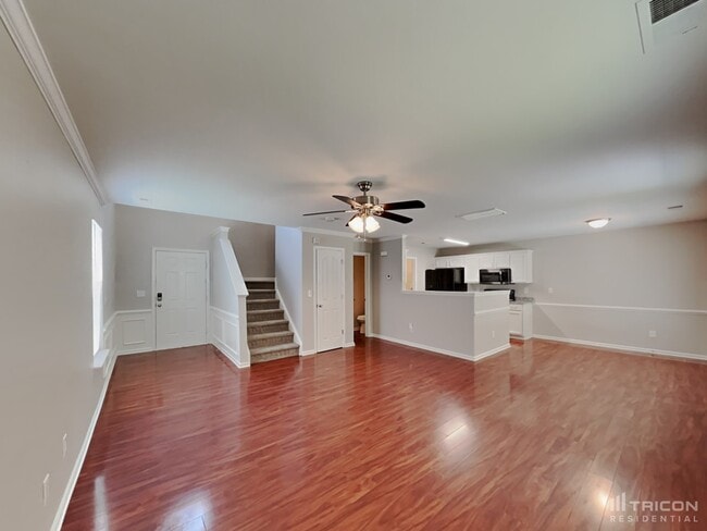 Building Photo - 6716 Commack Dr