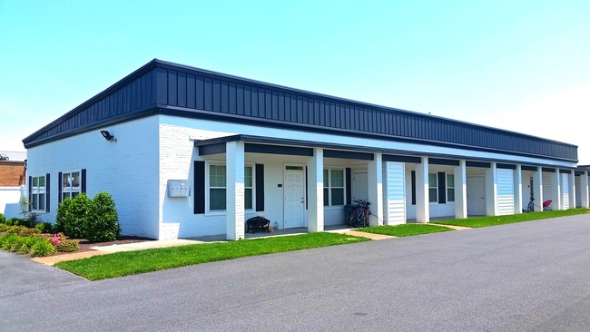 Building Photo - The Nest Student Housing