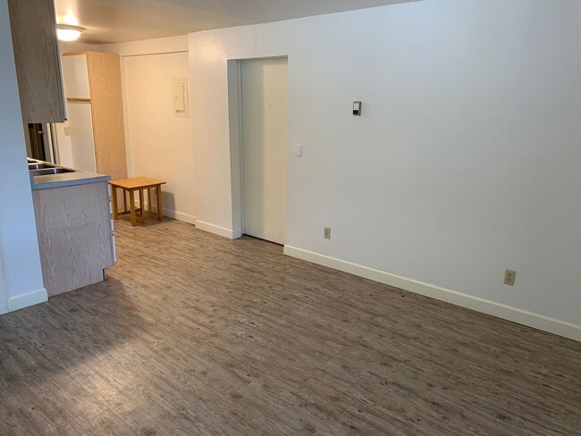 Building Photo - 127 Langdon St