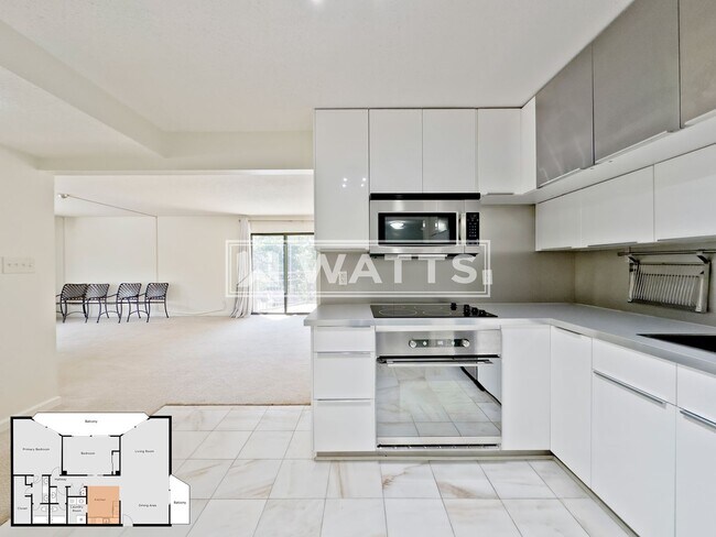 Building Photo - Spacious 2-Bed, 2-Bath Condo at Regency Te...