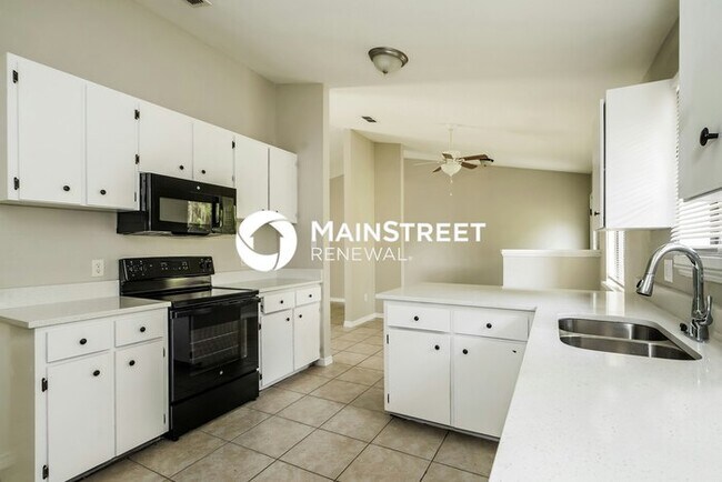 Building Photo - 3 Bedroom Pet-Friendly Home in Apopka, FL ...