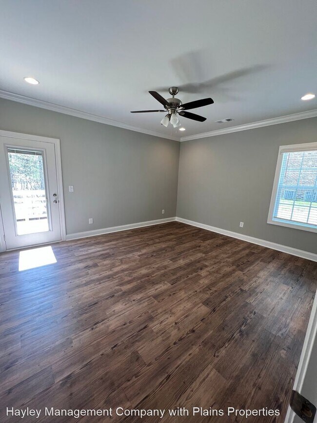 Building Photo - 8 br, 8.5 bath House - 917 Logan Court