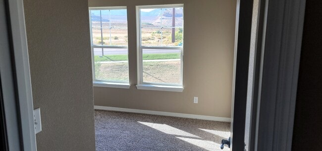 Building Photo - 3039 Upland Dr