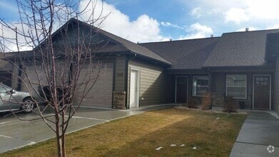 Building Photo - 622 Claremont Rd