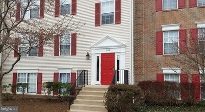 Building Photo - 105 Fort Evans Rd SE
