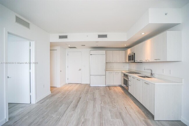 Foto del edificio - 55 SW 9th St