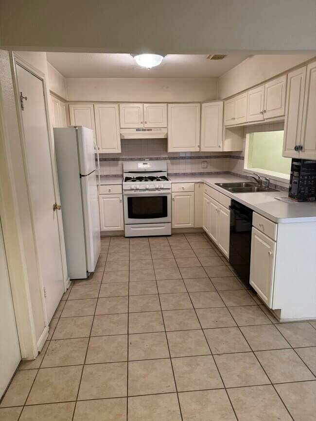 Foto del edificio - 4605 Cashel Glen Dr
