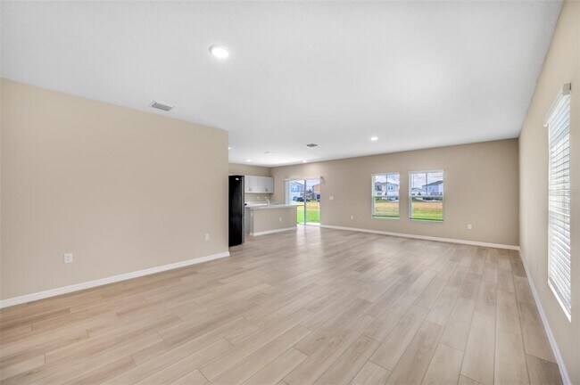 Foto del edificio - 5529 Summer Sunset Dr