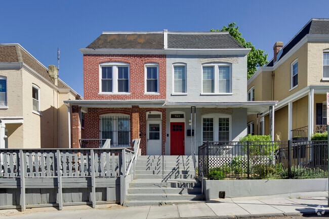 745 Gresham Pl NW - 745 Gresham Pl NW Apartments