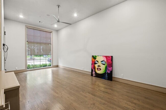 Foto del edificio - 1405 Lake Pointe Pkwy