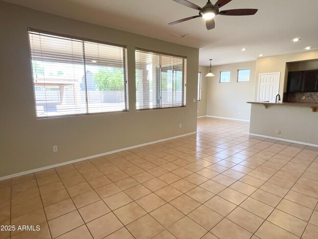 Foto del edificio - 7324 W Forest Grove Ave