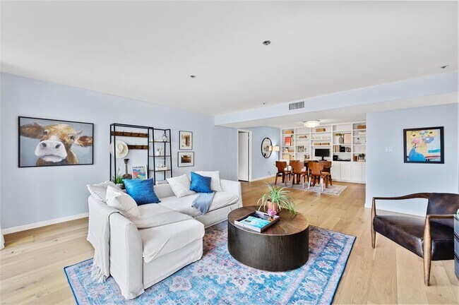 Building Photo - 40 N Interstate Hwy 35