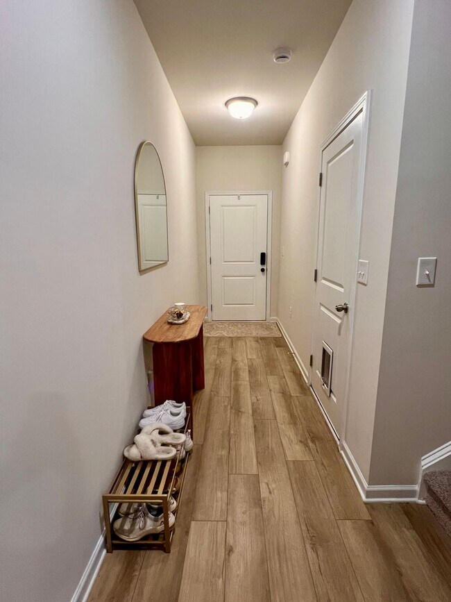 Foto del edificio - 3 Bedroom Townhome in Oakwood!