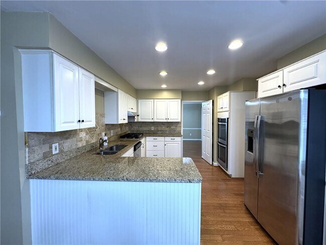 Foto del edificio - 5338 Roberts Dr