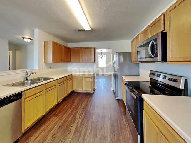 Foto del edificio - 1409 Laurel Ln