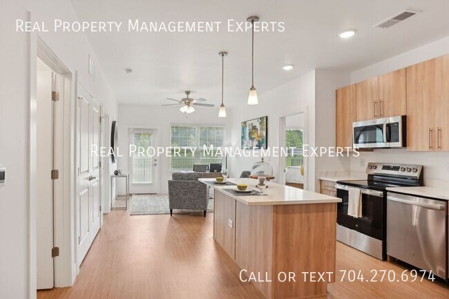 Foto del edificio - 14801 Statesville Rd