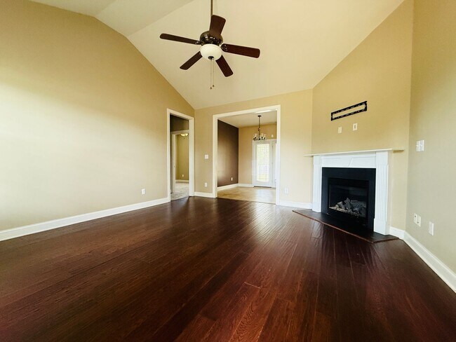 Foto del edificio - 116 Harding Ln