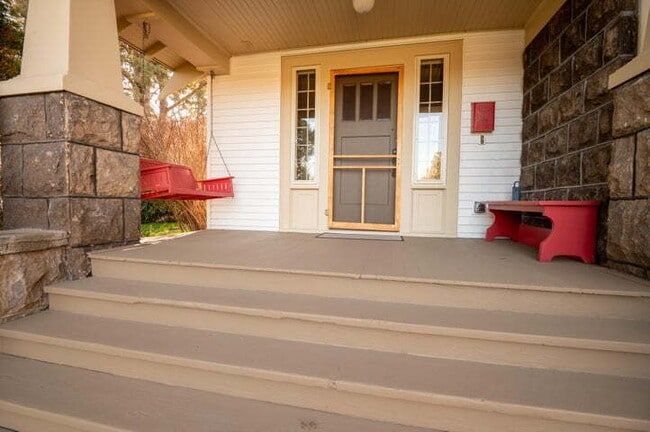 Building Photo - Rare Character Craftsman Bungalow in The H...