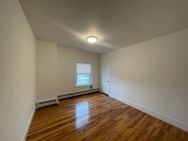 Foto del edificio - 545 Somerville Ave