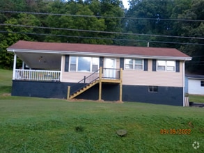 Building Photo - 337 Lucy Rd
