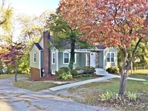 Building Photo - 1417 Wales Ave
