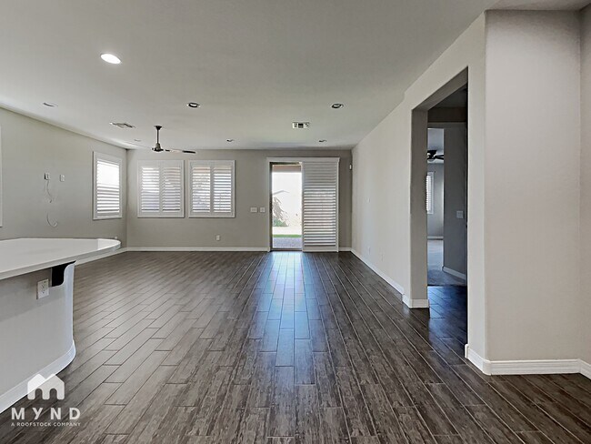 Foto del edificio - 10106 E Tamery Ave