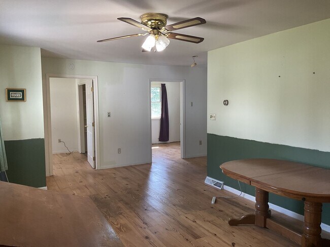 Foto del edificio - 1184 Julianne Dr