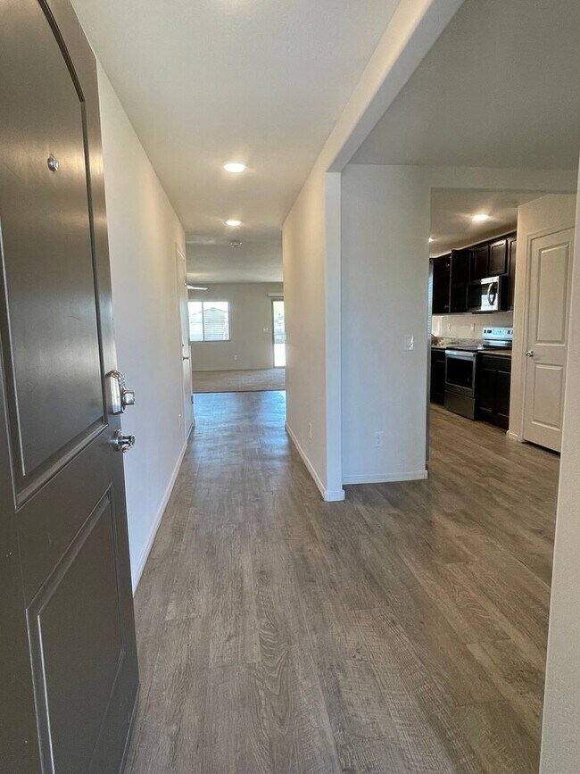 Building Photo - Spacious New-Build Family Home!