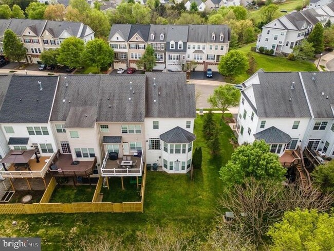 Building Photo - 14160 Catbird Dr