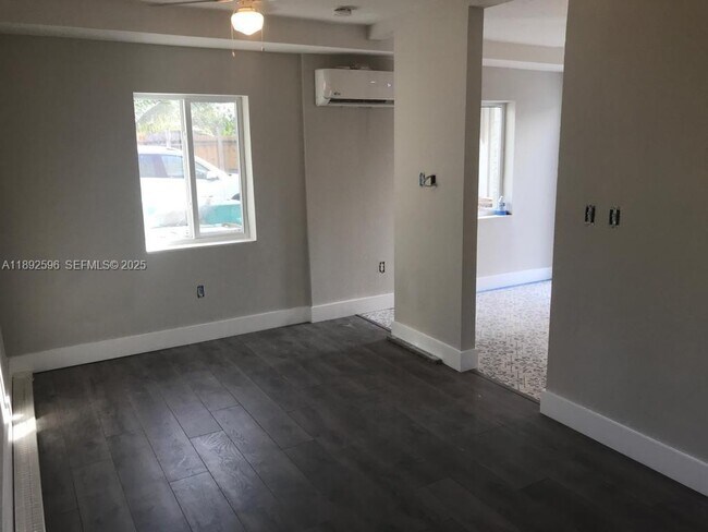 Foto del edificio - 1700 NW 22nd Ct