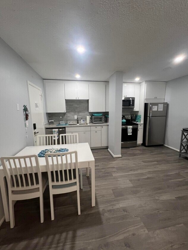 Foto principal - 2271 NE 68th St