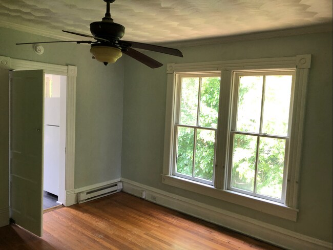 Building Photo - 2813 Bayview Boulevard, Unit 3
