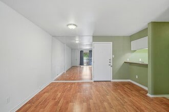 Building Photo - 3131 Cummins St