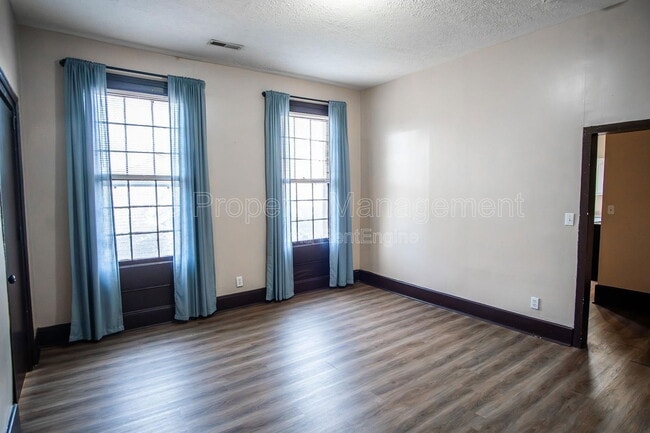 Photo - 1709 E 5th Ave Apartment