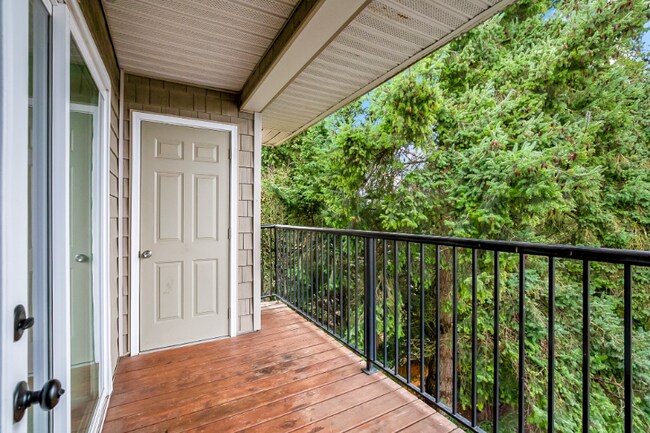 Foto del edificio - 12040 Bridgeport Way SW