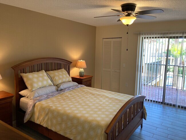 Building Photo - 6470 Seagull Dr