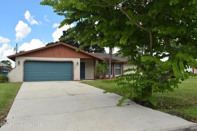 Foto del edificio - 326 Decordre Rd SE