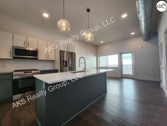 Building Photo - 1801 2nd Ave N