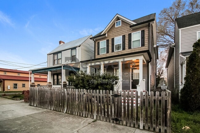 Photo - 3002 P St House