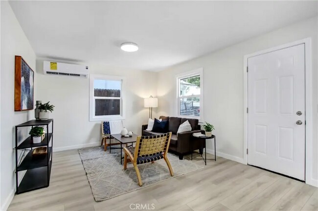 Foto del edificio - 667 N Pennsylvania Ave