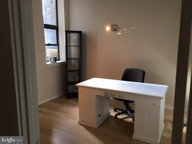 Building Photo - 726 Market St