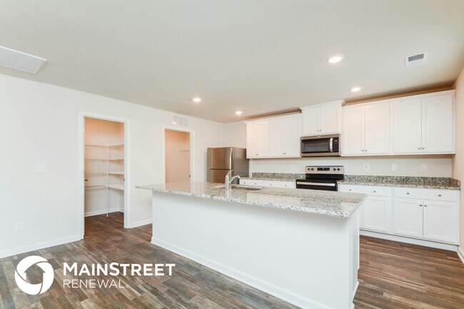 Foto del edificio - 497 Turning Lk Dr