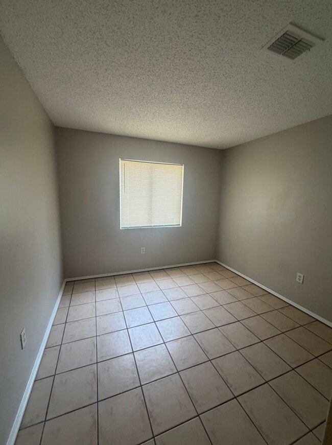 Photo - 160 Edgewater Cir (Sanford, FL) House