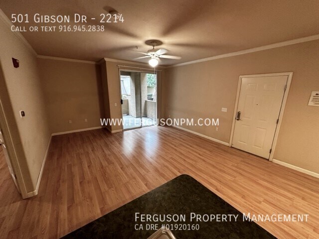 Foto del edificio - Ground Level One Bedroom Condo with Detach...