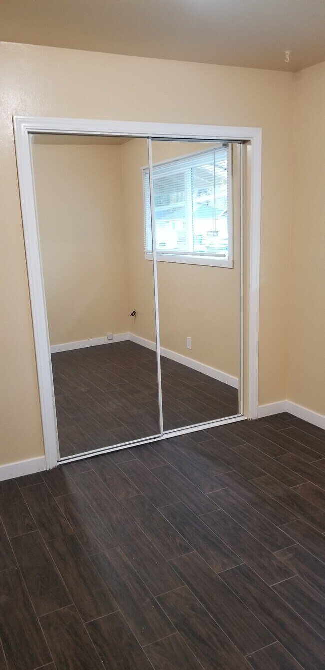 Foto del edificio - 123 Brand Rd