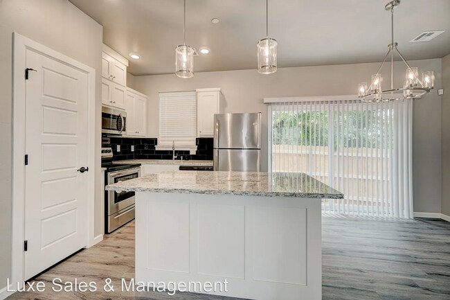 Foto del edificio - 2 br, 2 bath House - 1138 N. Blackwelder A...