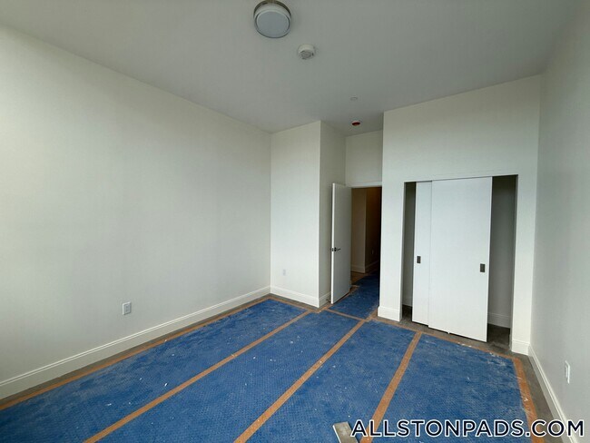 Foto del edificio - 1079 Commonwealth Ave