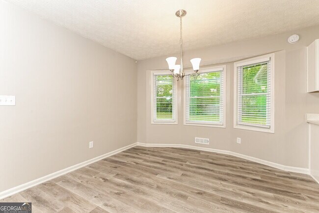 Foto del edificio - 709 Cloudland Ct