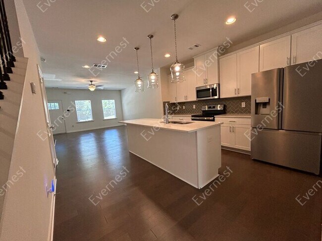 Building Photo - 865 Ambient Way